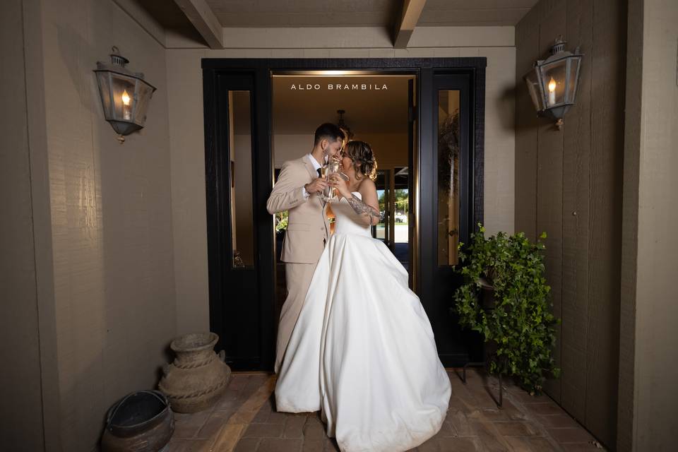 J+D front door kiss