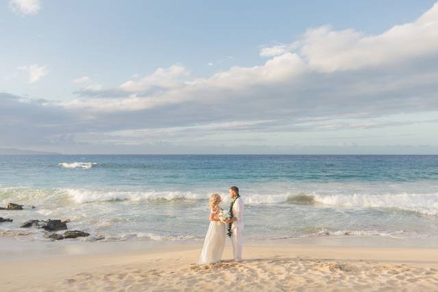 Simple Oahu Wedding