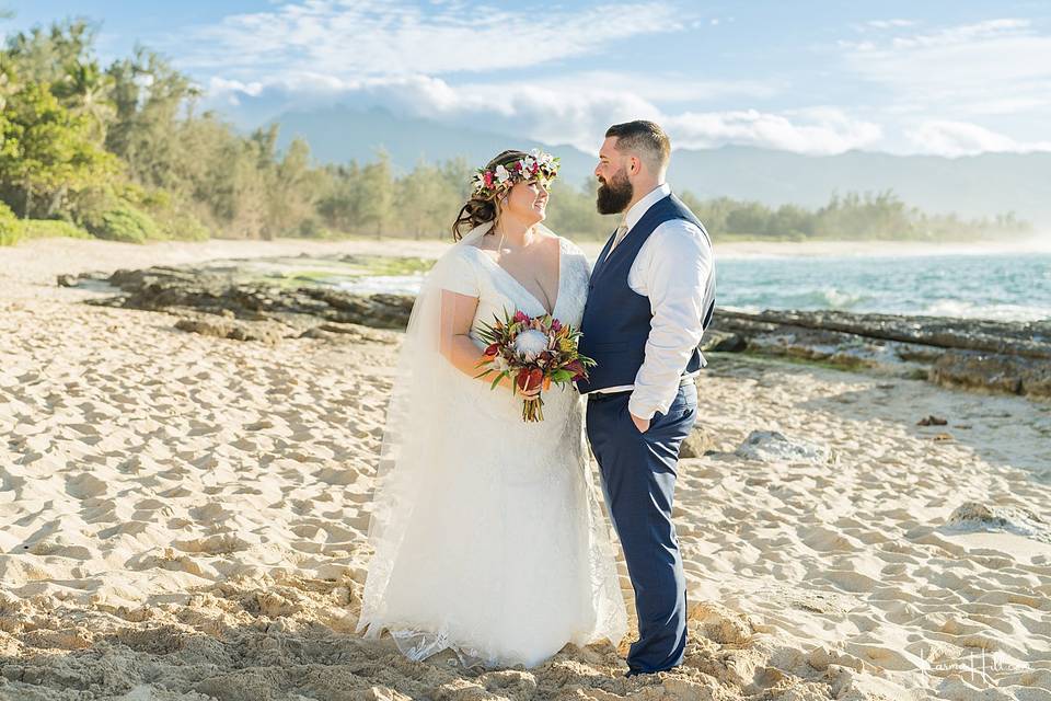 Newlyweds in Oahu