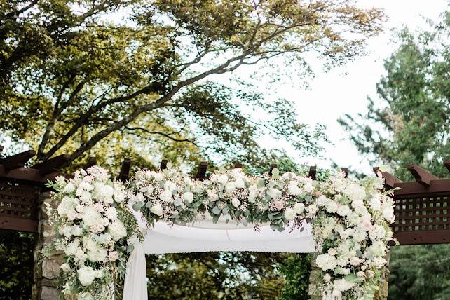 White Clothed Chuppah