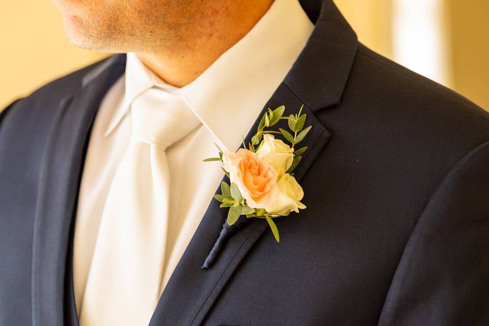 Spray Rose Boutonniere