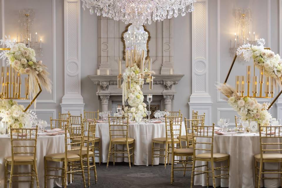 Tables and centerpieces