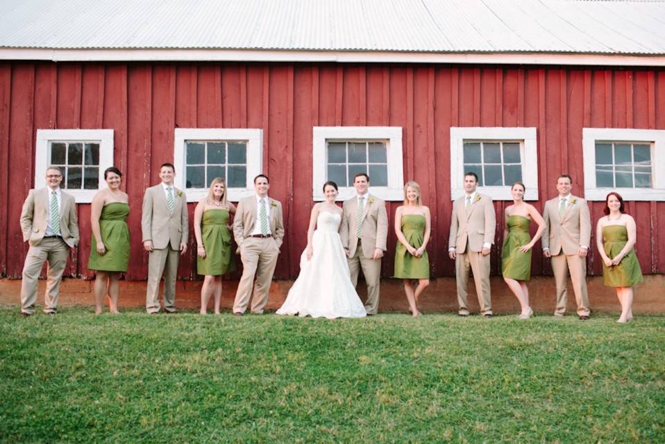 Couple with groomsmen and bridesmaid