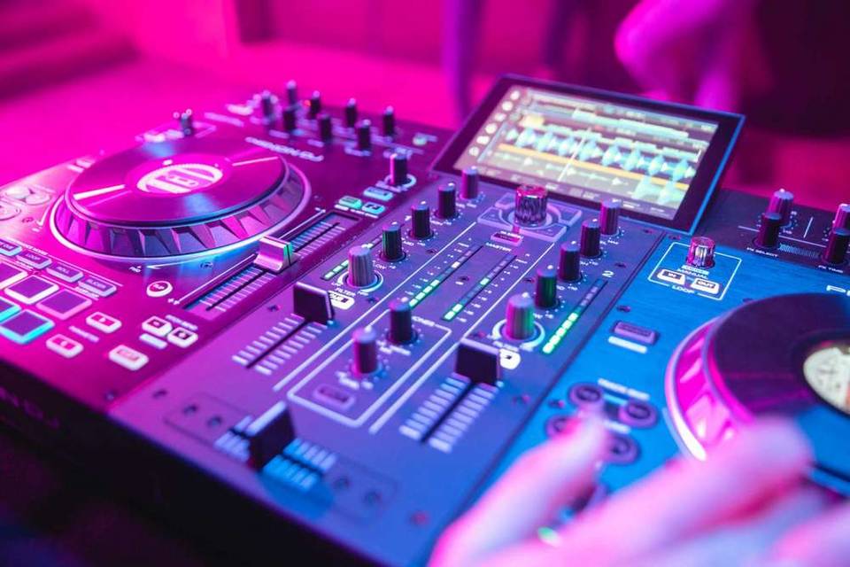 Denon DJ Controller