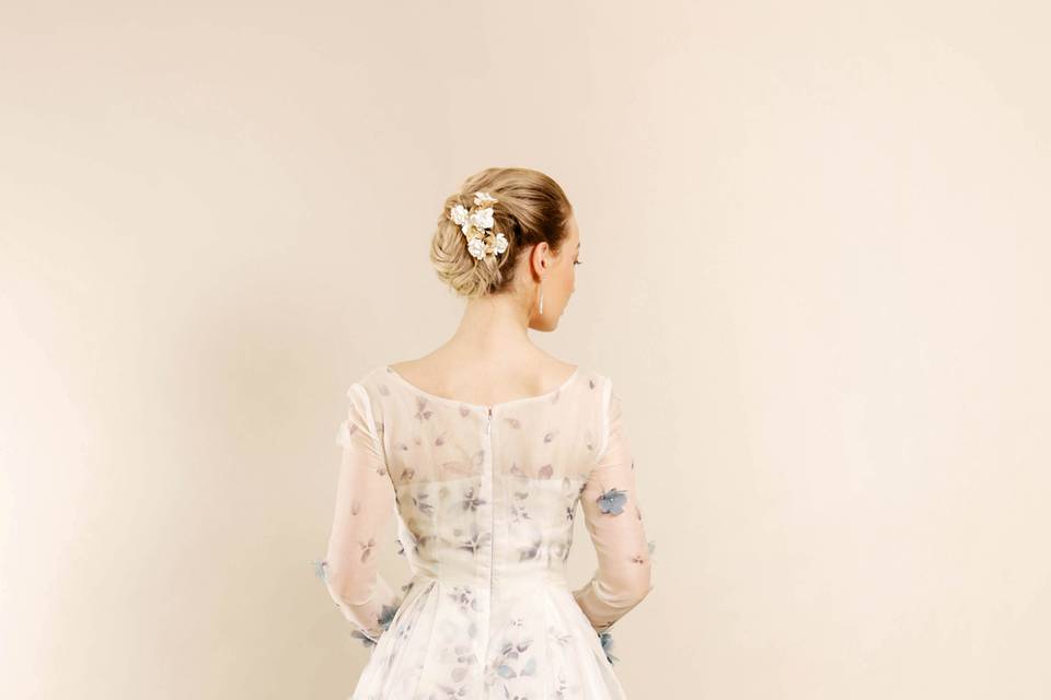 Embellished long sleeves dress