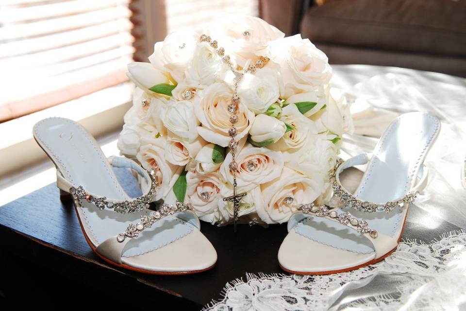 Weddinbg heels and bouquet