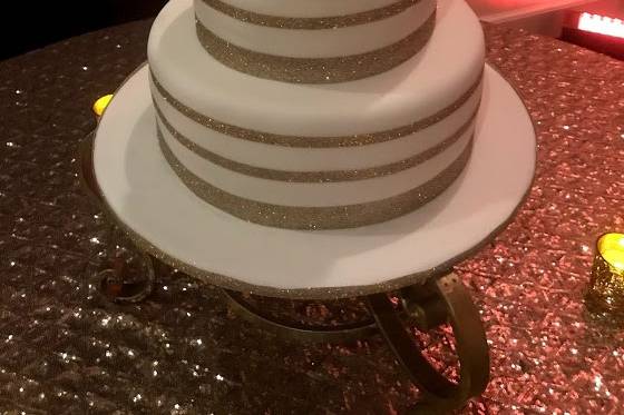 Gold Band Wedding Cake