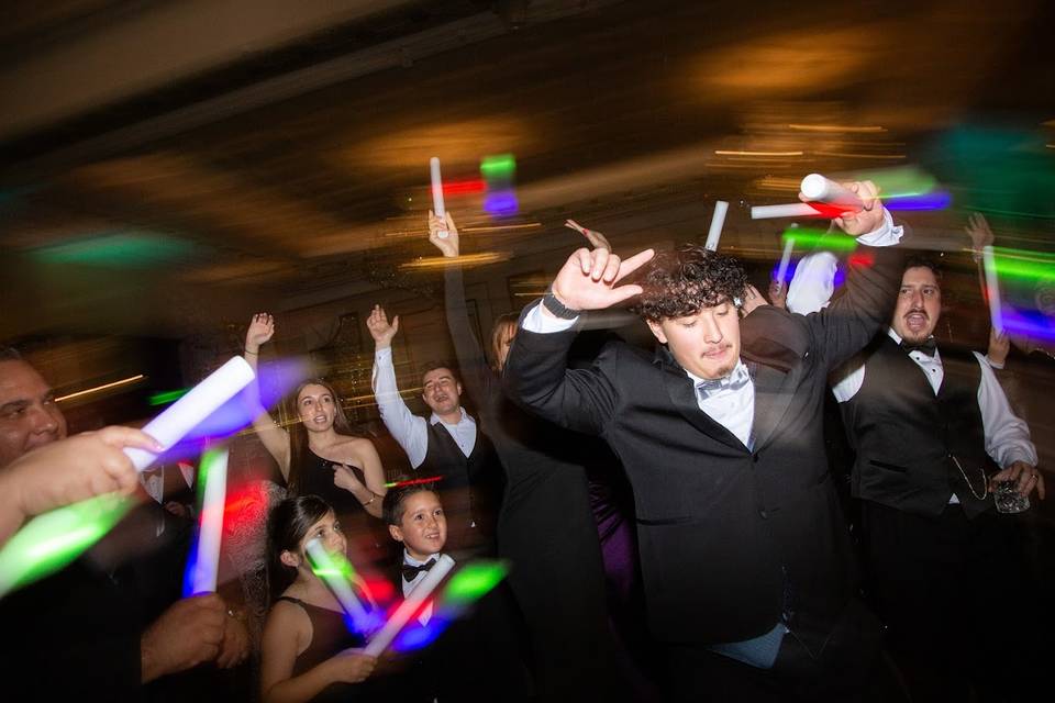 Guest Dancing