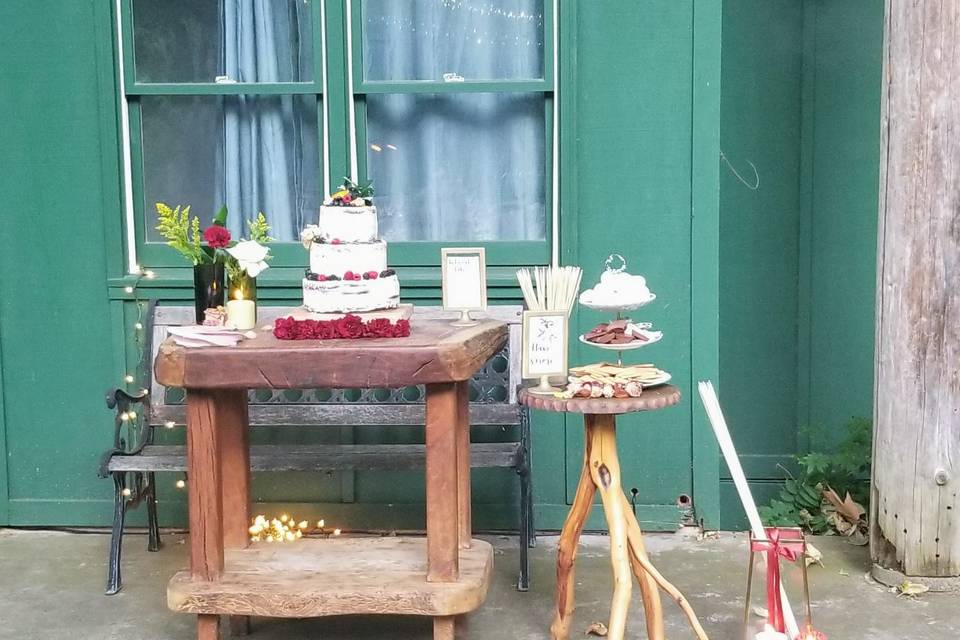 Cake & Dessert table set up