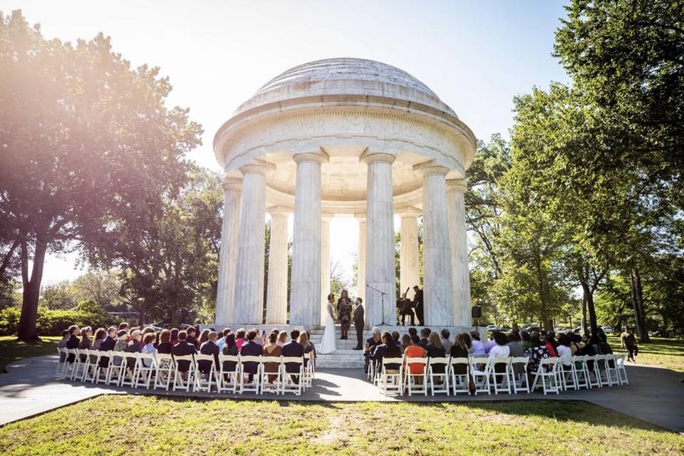 DC War Memorial Wedding