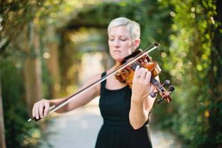 Wedding Violinist, Maura Kropke