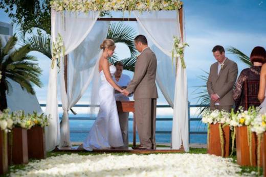 Chic Concepts - Wedding Officiant