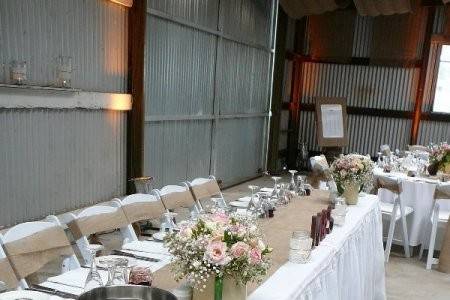 Head table arrangement