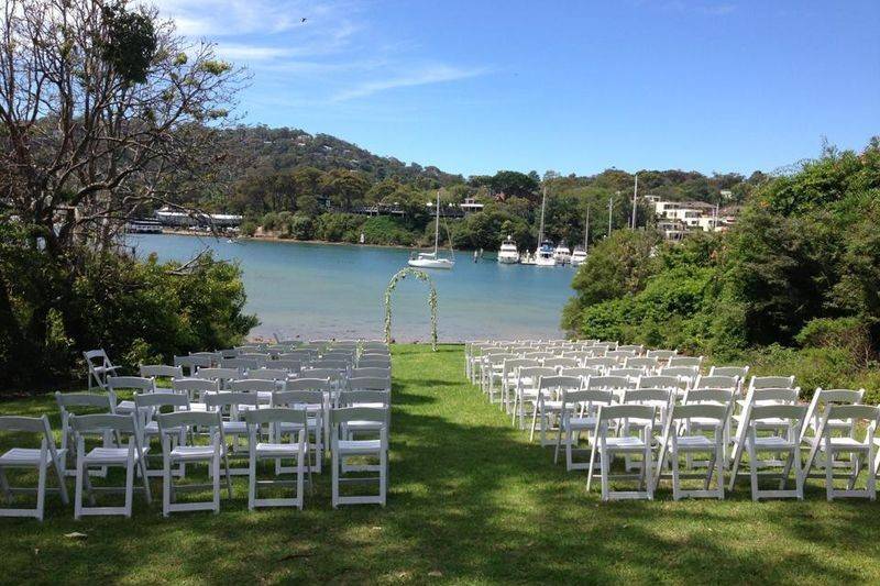 Lakefront wedding space