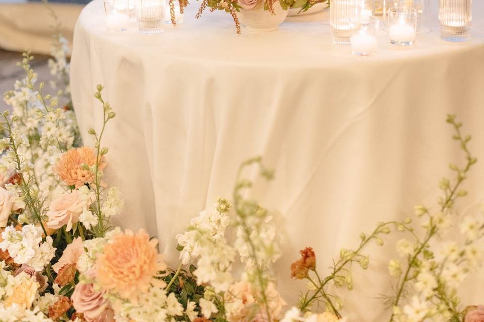 Sweetheart Table Simplicity