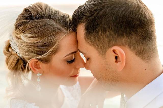 Glamorous Hair and Makeup