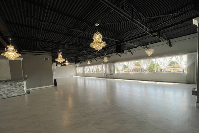 Main room to rear view