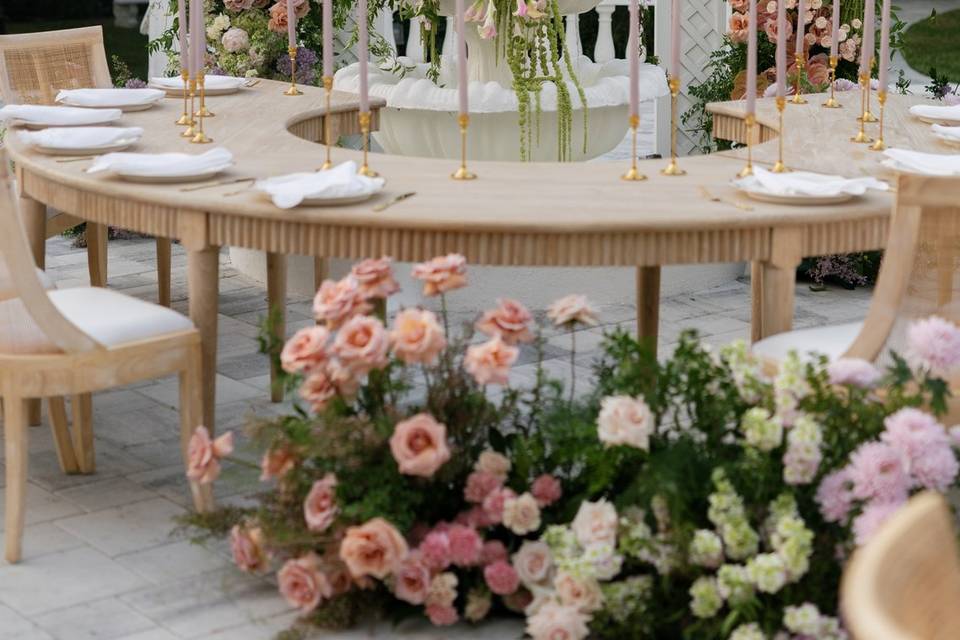 Tess Table