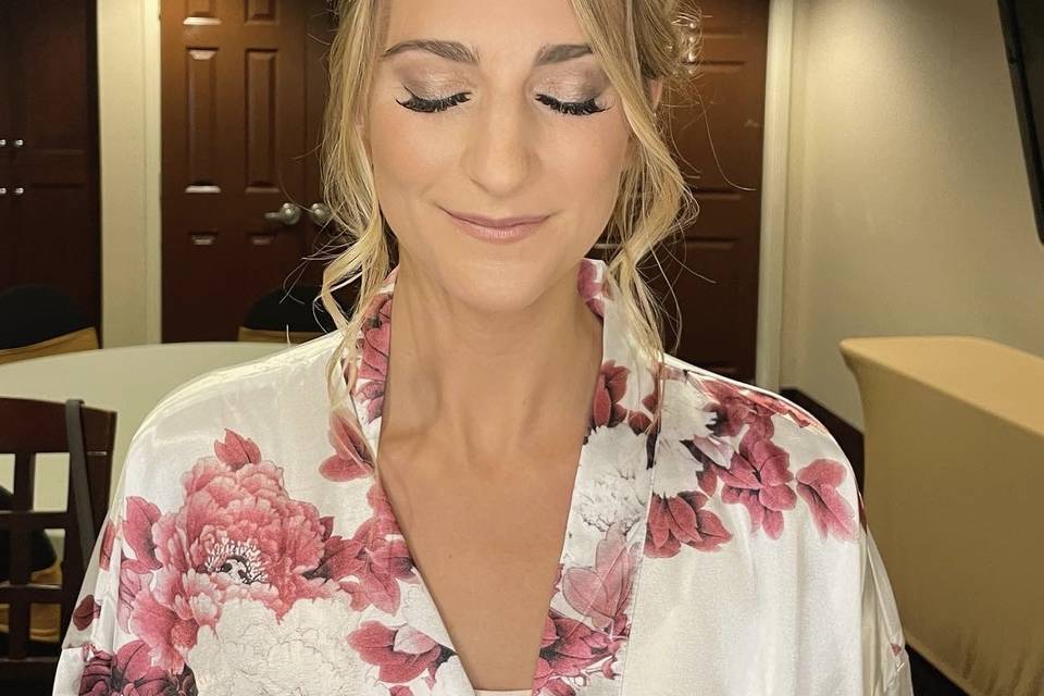 Airbrush on Bride