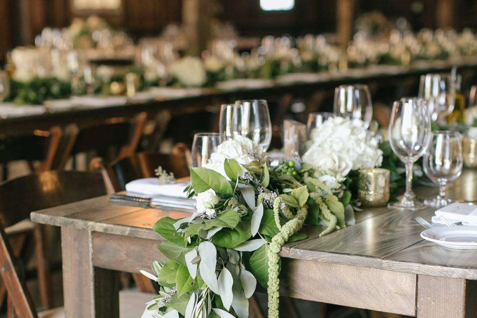 Trailing Head Table Garland