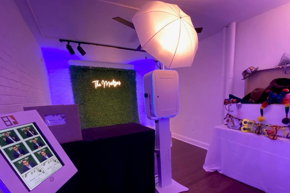 Modern Open Photo Booth