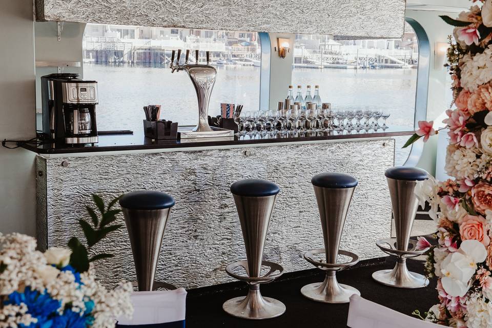 Eternity: Bar