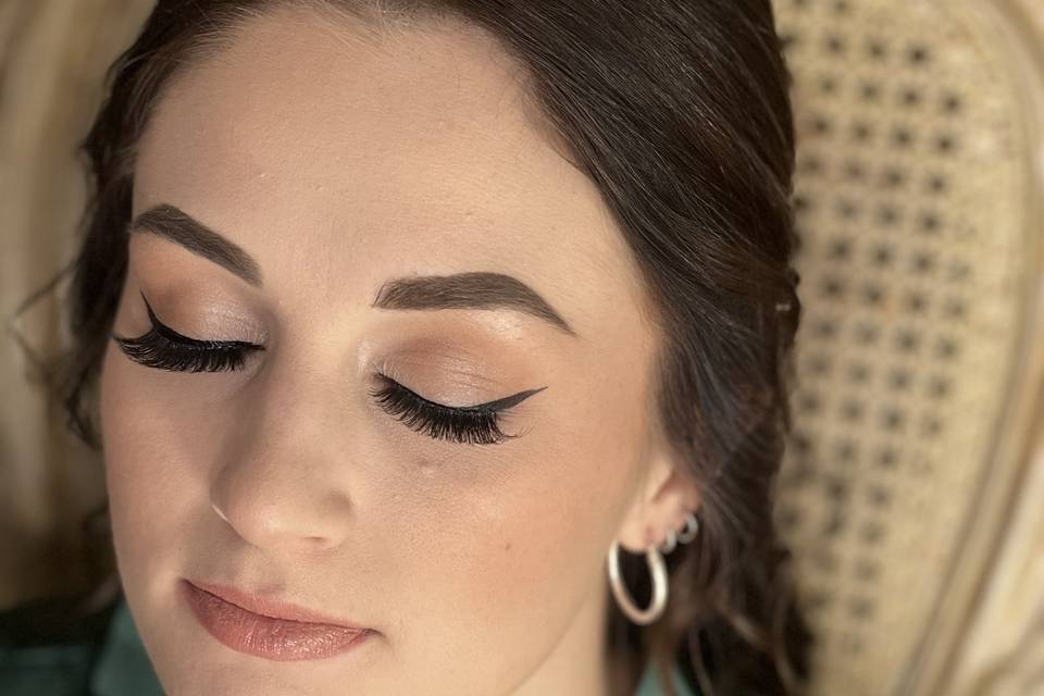 Bridesmaid makeup