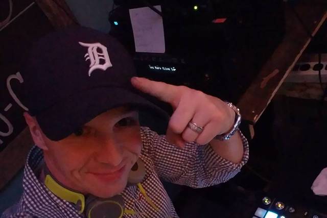 Wedding DJ
