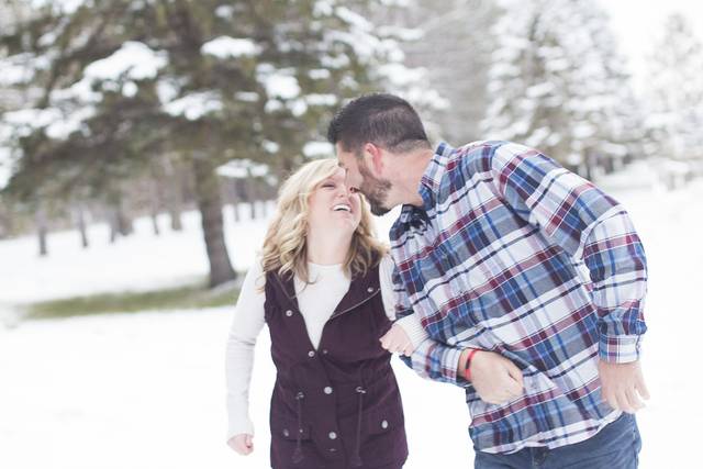 Winter engagement photos