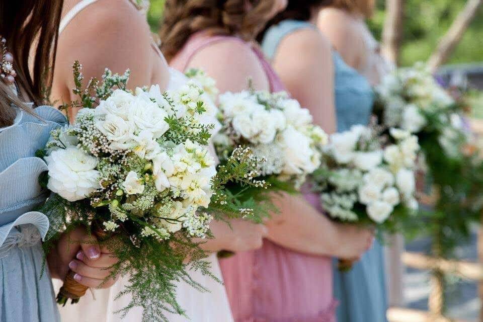 Bridesmaids bouquets