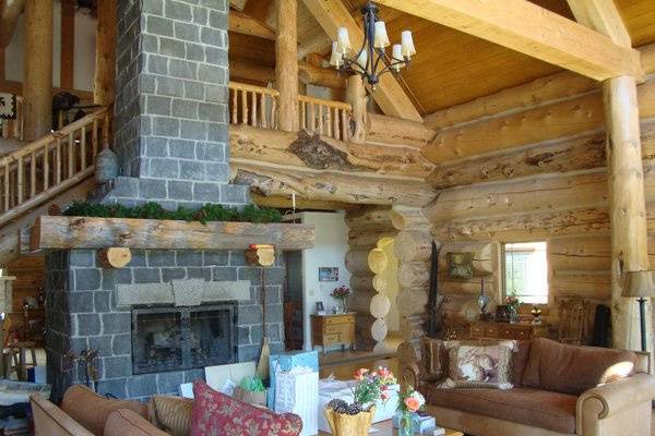 Living room & fireplace