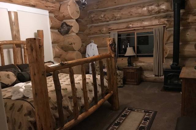 Lodge bedroom