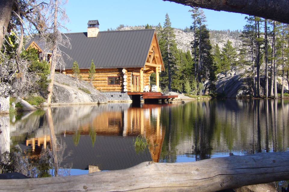 Main lodge & lake