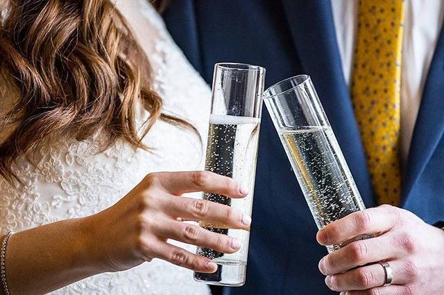 Complimentary champagne toast included in wedding packages