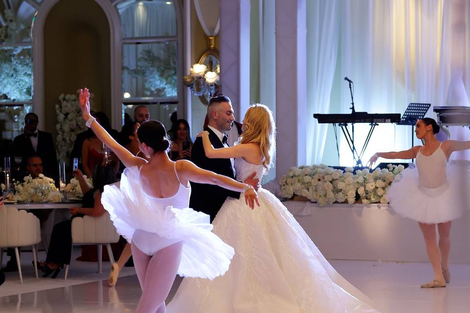 Wedding of J& L first dance