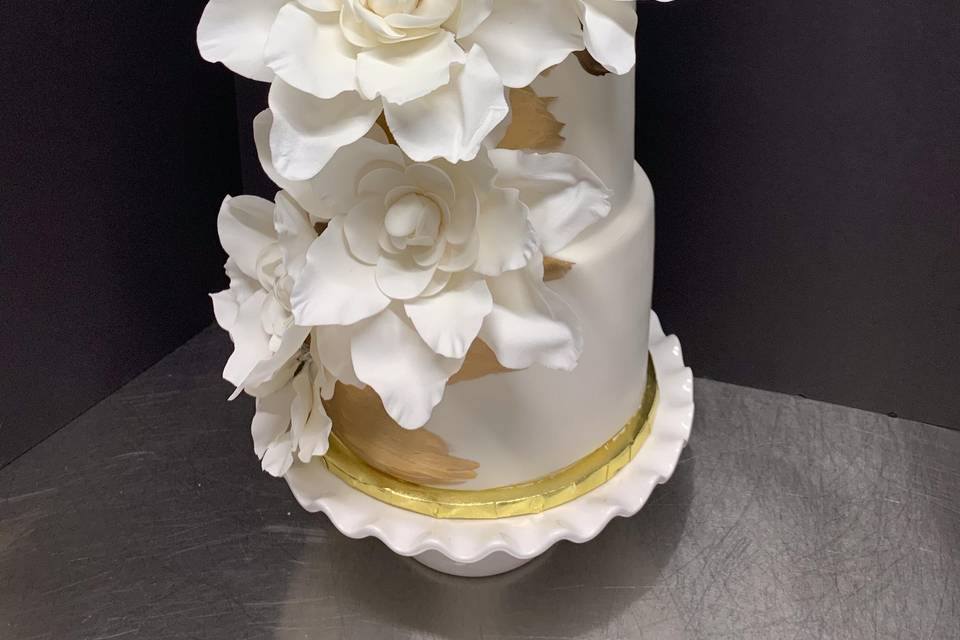 Modern floral cake