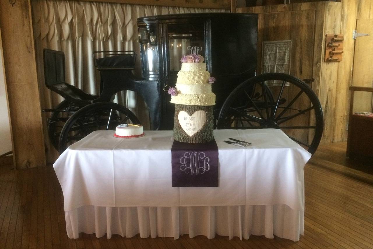 Little Britain Carriage House Barn & Farm Weddings Burlington, KY