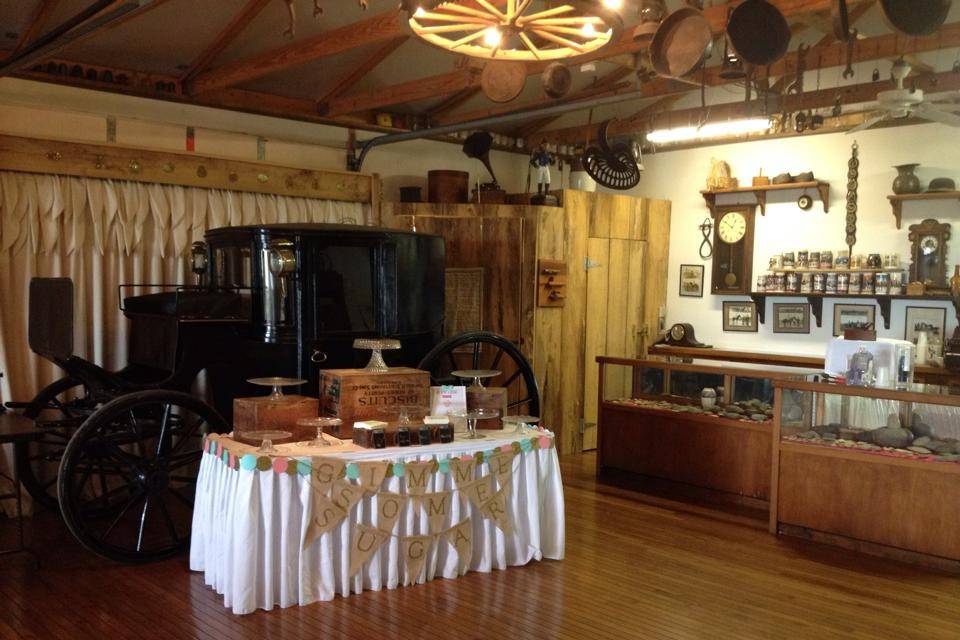 Little Britain Carriage House Barn & Farm Weddings Burlington, KY
