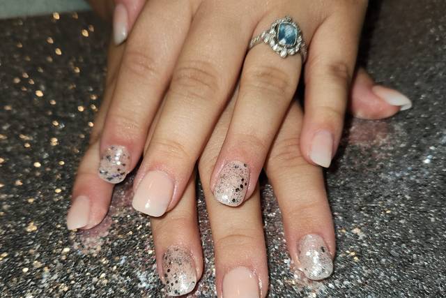 Sparkly nails