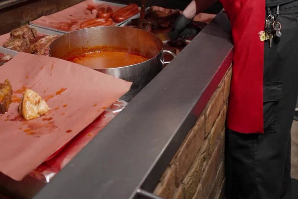 Cooper's Old Time Pit Bar-B-Que