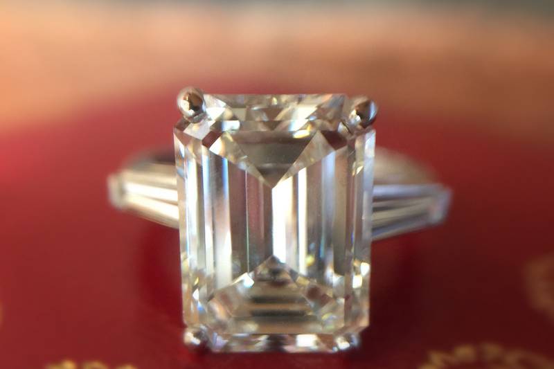 Square cut ring