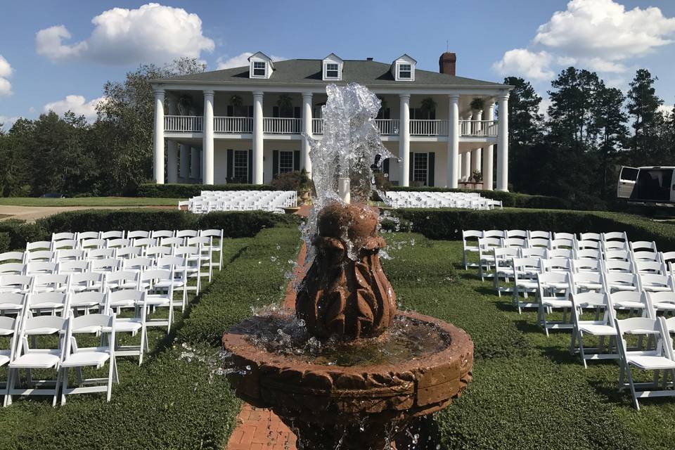 Fountain at the wedding space