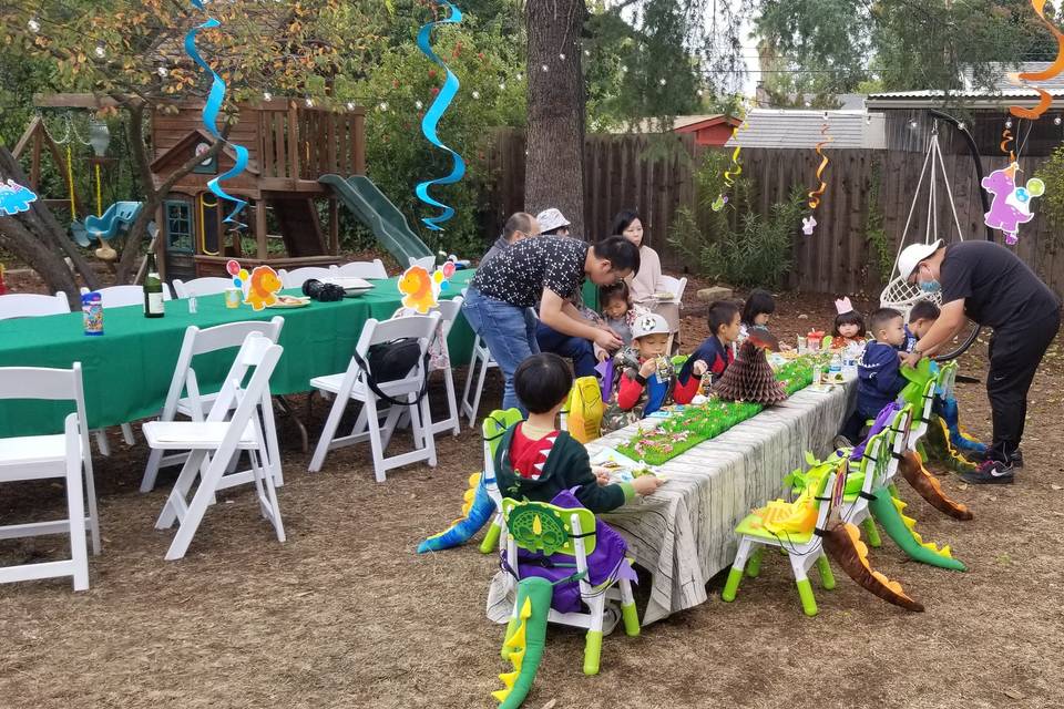 Dinosaur Themed Party Table