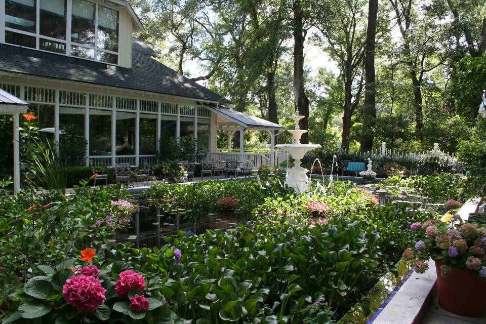 Hilltop Restaurant