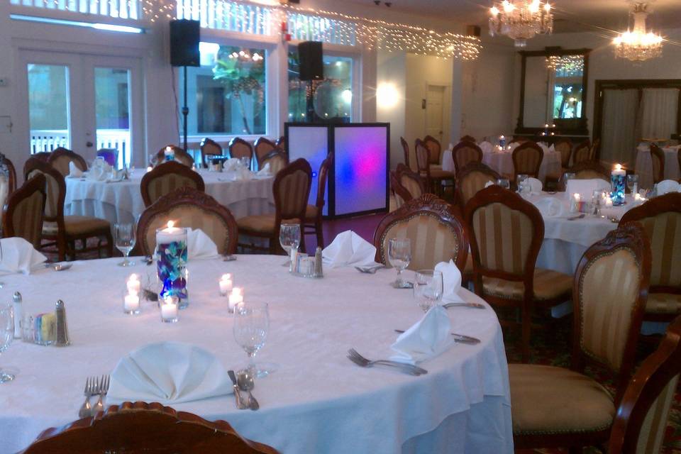 Hilltop Restaurant