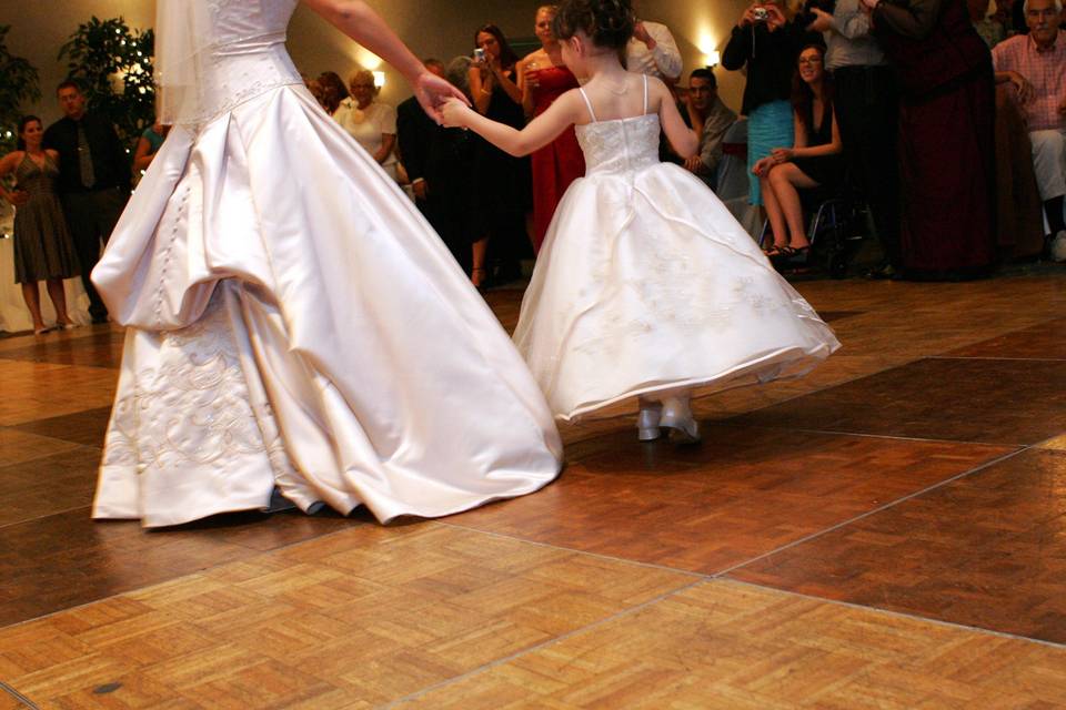 Bride and daughter