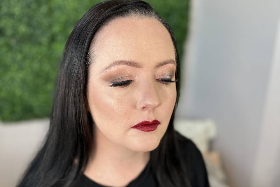 Neutral glam with a bold lip