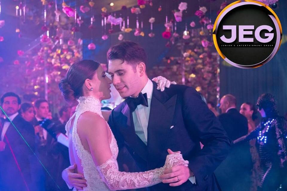 Junior's Entertainment Effect