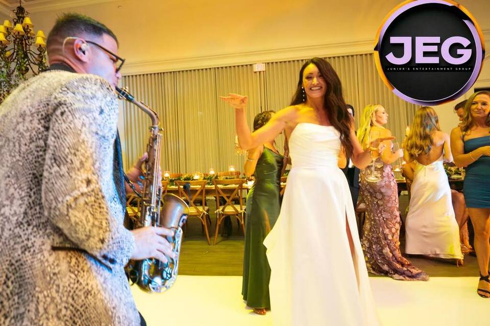 Junior's Entertainment Effect