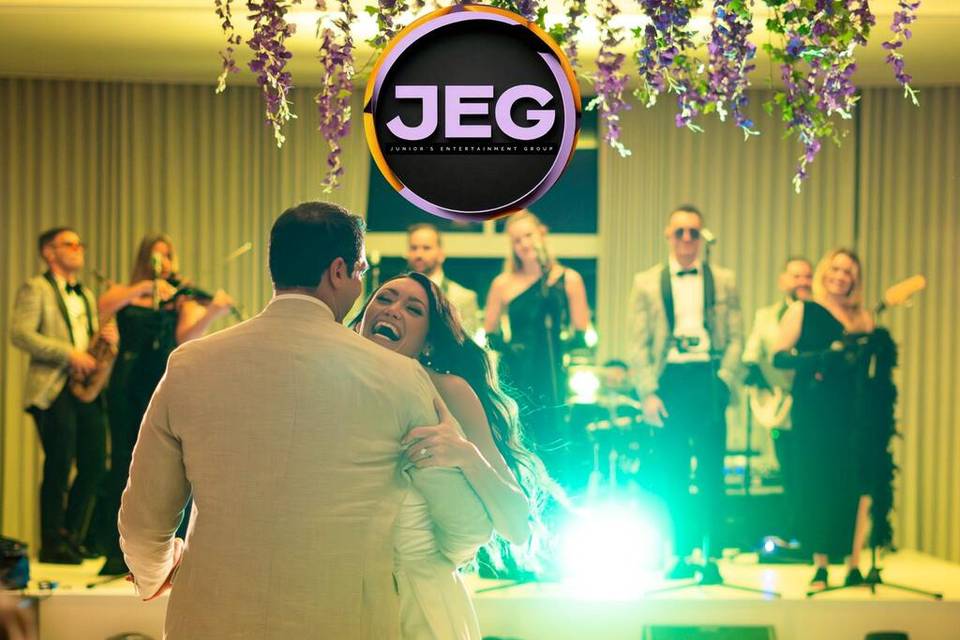 Junior's Entertainment Effect